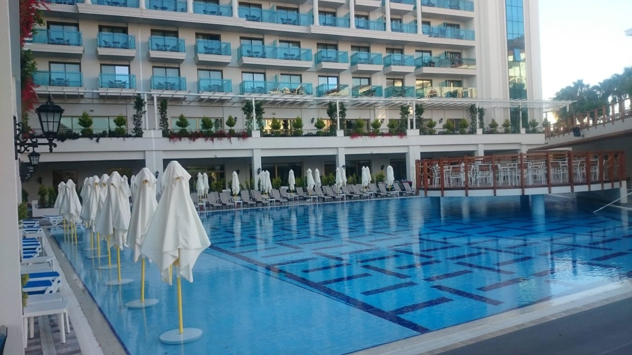 Pool  Castival Hotel