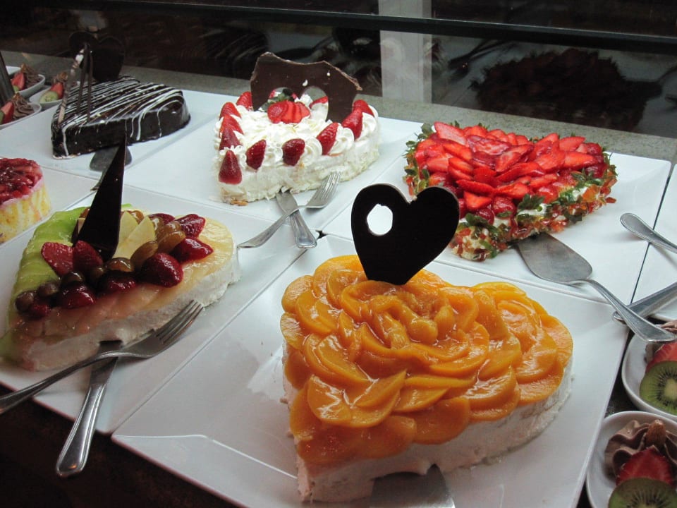 Kuchenbuffet am Valentinstag Hotel Three Corners Ocean View prestige - Adults only