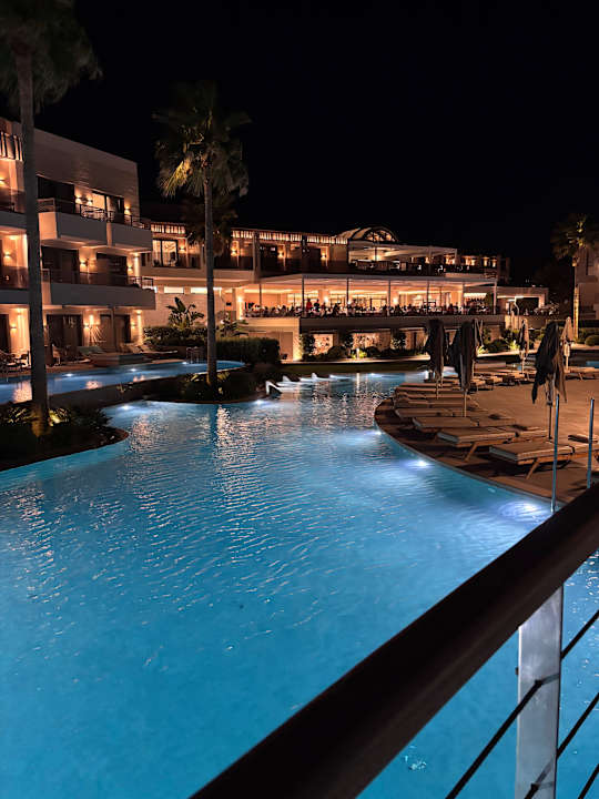 Pool AMIRA Luxury Resort  Adults Only