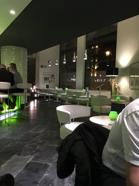 Bar H10 Casanova