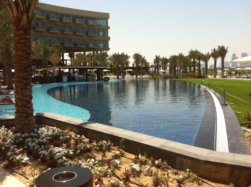 Pool Rixos The Palm Hotel & Suites