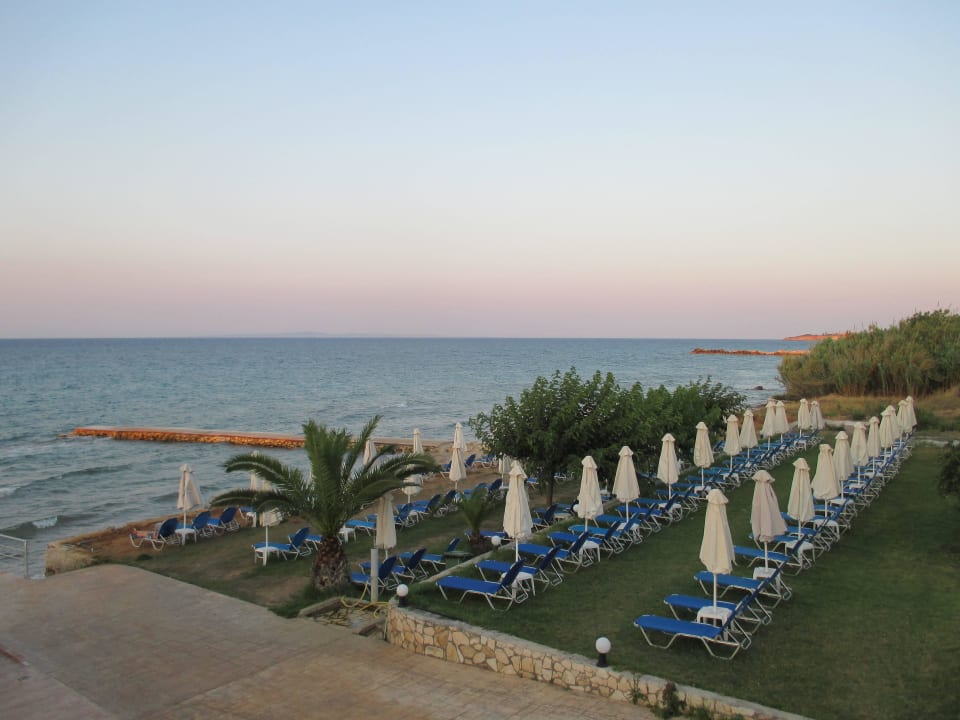 Poranek Hotel Belussi Beach