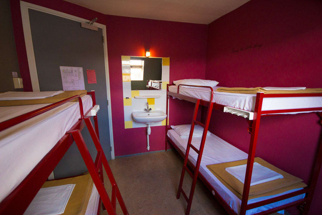 Rooms Shelter City Hostel