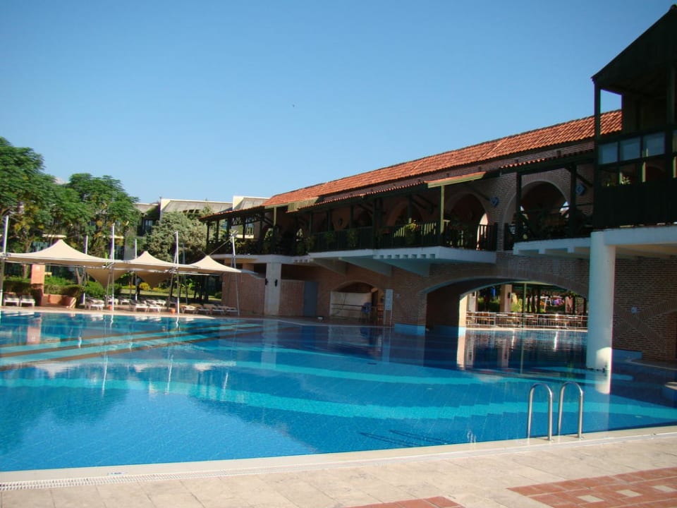 Бассейн Limak Limra Hotel & Resort