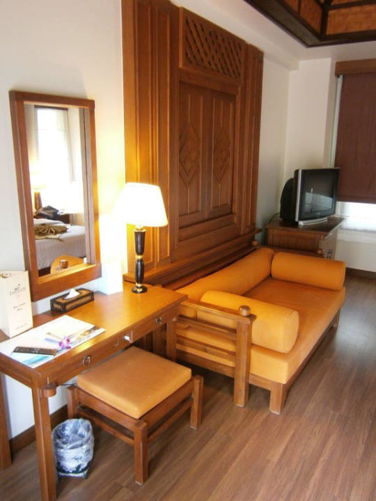 Fenster kann aufgemacht werden mit Blick ins Bad The Fair House Beach Resort