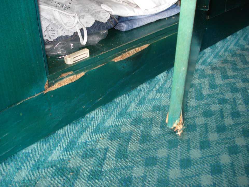 Auf gequollene Schranktüren Mahdia Beach & Aquapark