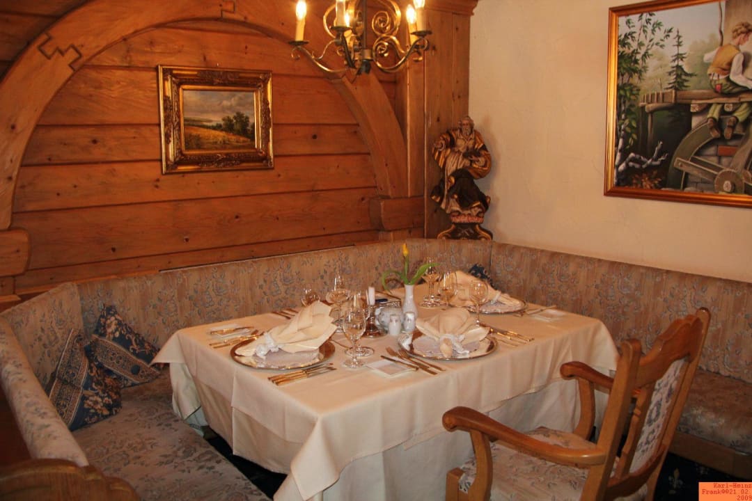 Schön gedeckter Tisch Parkhotel Burgmühle