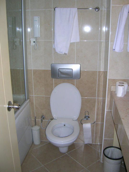 Wc Hane Family Resort