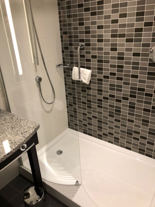 Zimmer Hampton by Hilton Hamburg City Centre