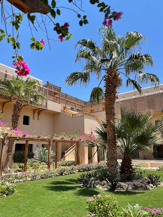 Gartenanlage The Breakers Diving & Surfing Lodge