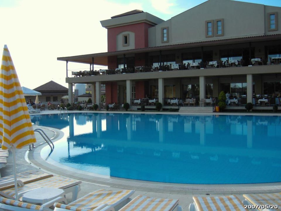 2ter Pool/ ohne Rutschen Hotel Victory Resort
