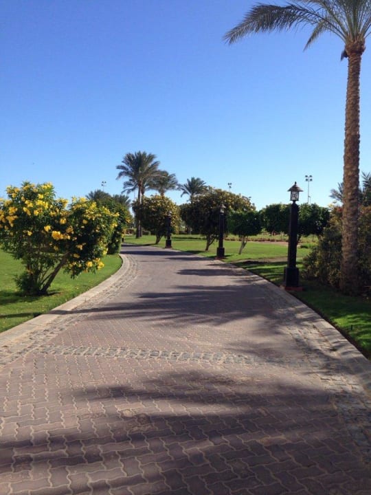 Weg zum Strand Steigenberger Aqua Magic