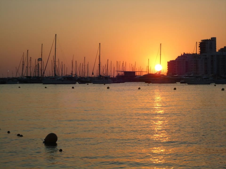 Sonnenuntergang in S.Antonio Hotel Osiris