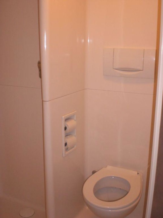 WC und Duschkabine ibis budget Hotel Issy Les Moulineaux