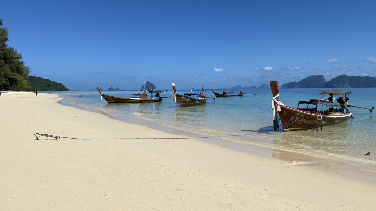 Strand Hotel Kradan Beach Resort