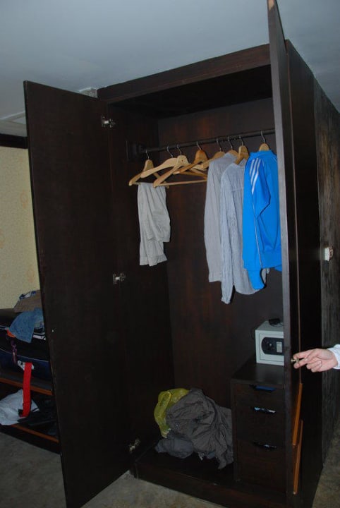 Der  Kleiderschrank  Hotel The Dewa Koh Chang