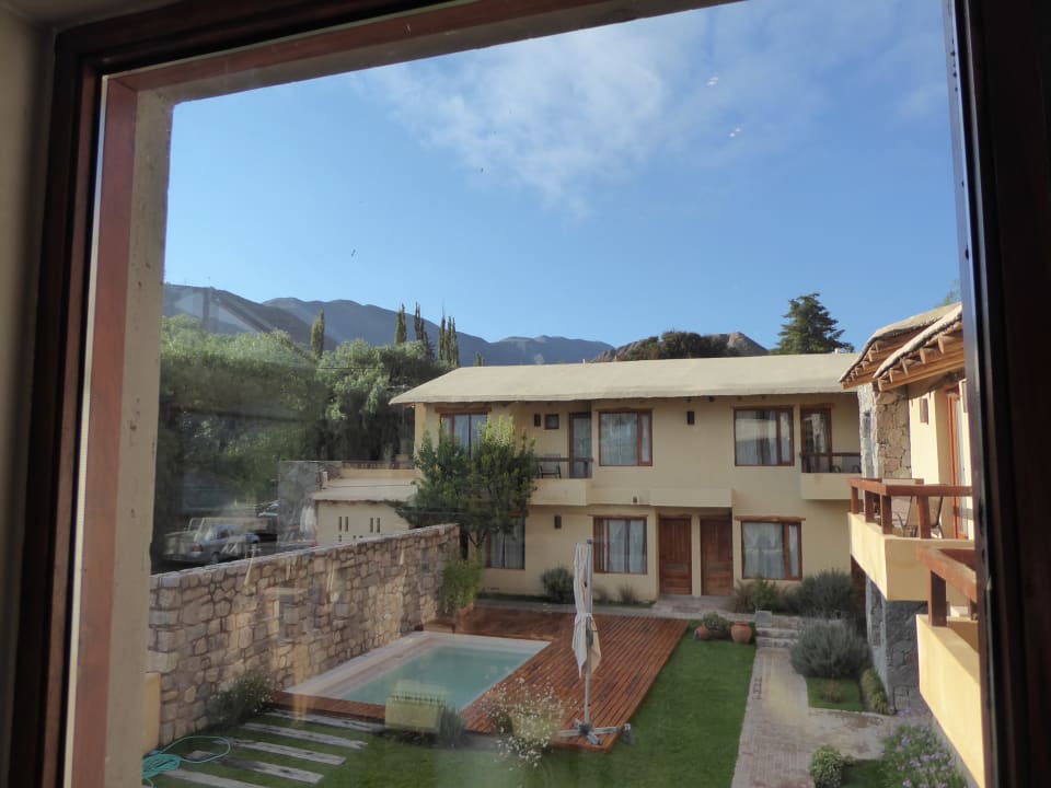 Blick vom Frühstücksraum auf den Pool Al Sereno Hotel y Spa