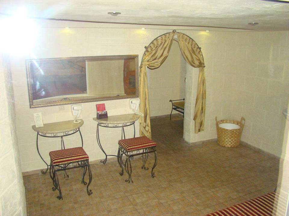 Wejście do term Azzun Hotel Azzun Orient SPA & Wellness