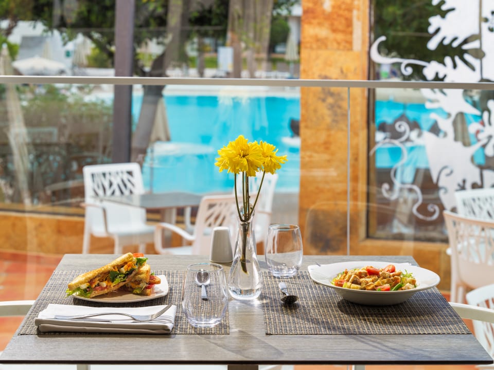 Gastro H10 Ocean Suites