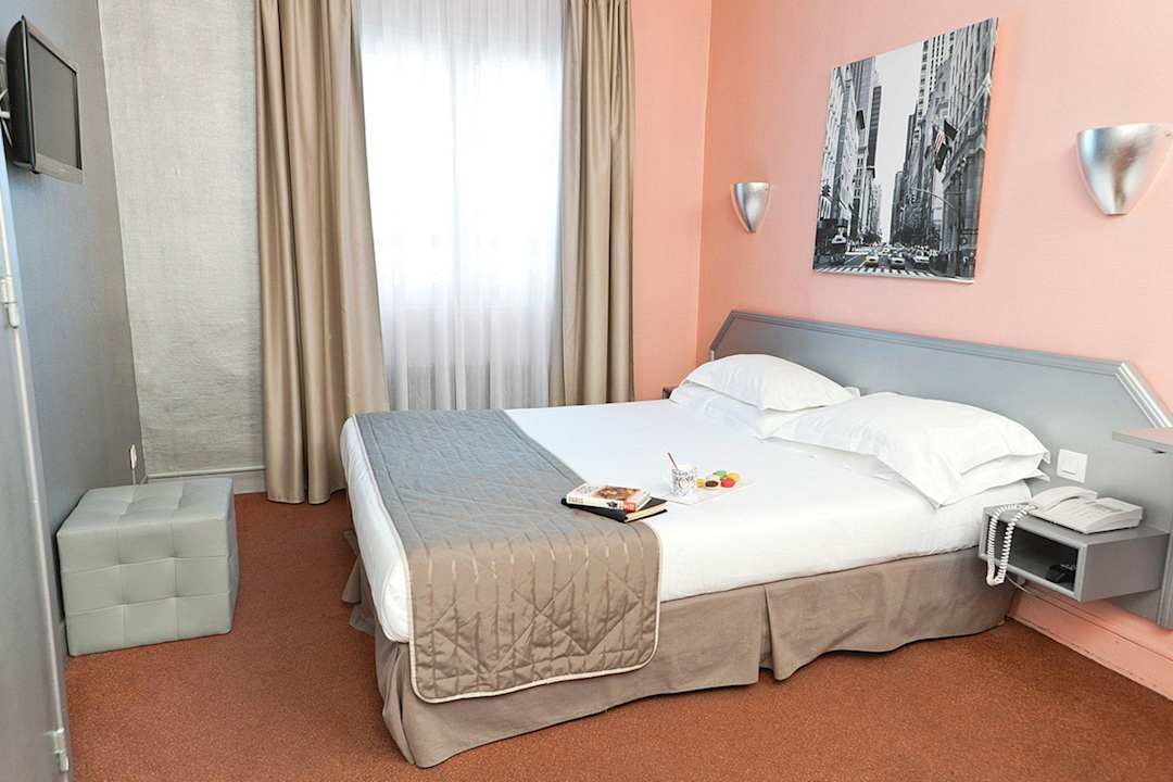 Ambiance Hotel Montmartre Jean Gabriel