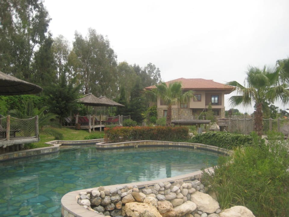 Lazy River Club Grand Side