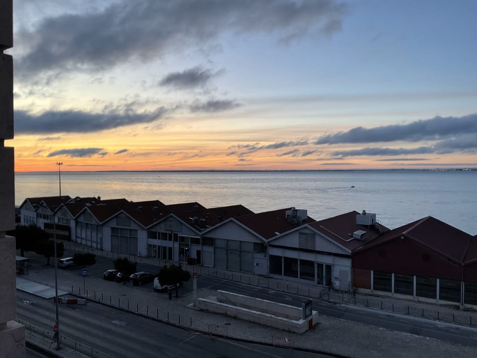 Ausblick The Editory Riverside Hotel, an Historic Hotel