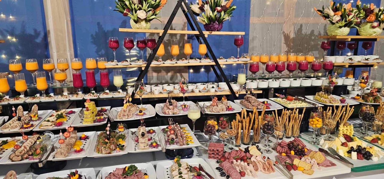 Gastro Three Corners Sea Beach Resort