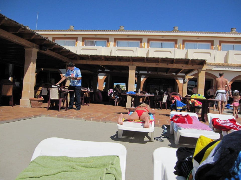 Bar & Italienisches Restaurant unterer Pool blau punta reina