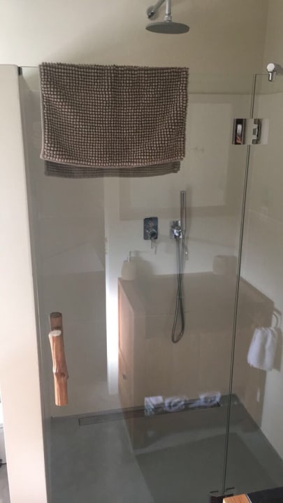 Dusche 2.OG Galboka Residence