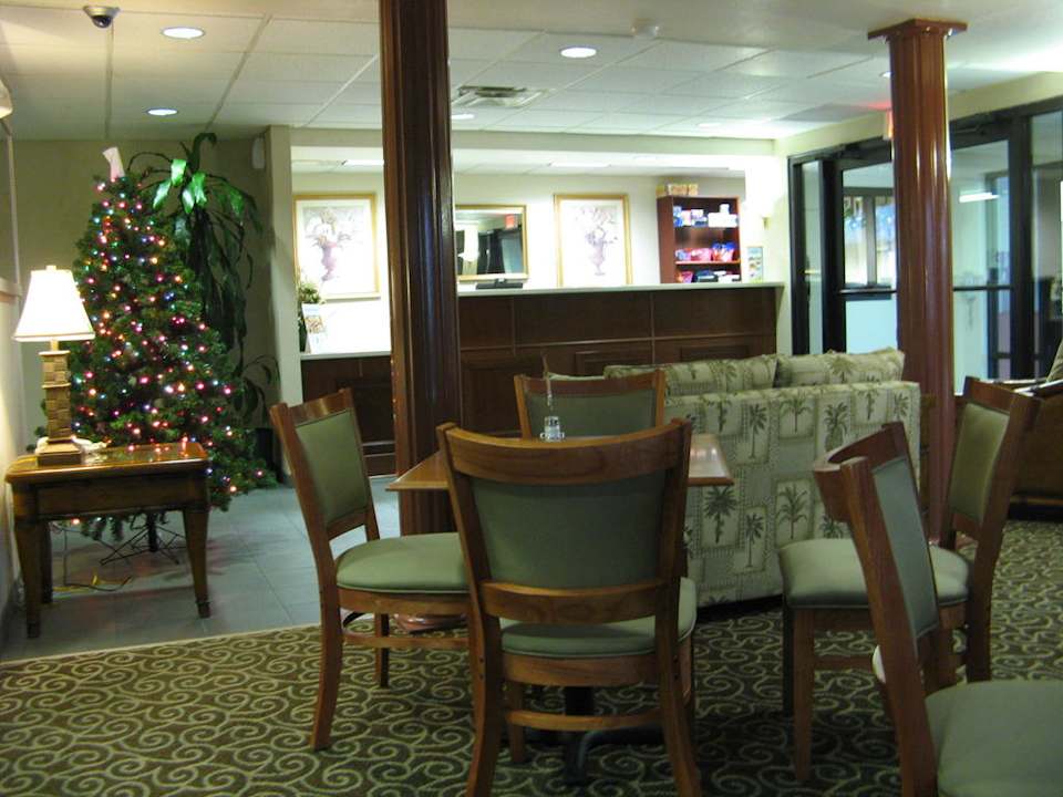 Holiday Inn Express Chiefland: Lobby Hotel Days Inn Chiefland