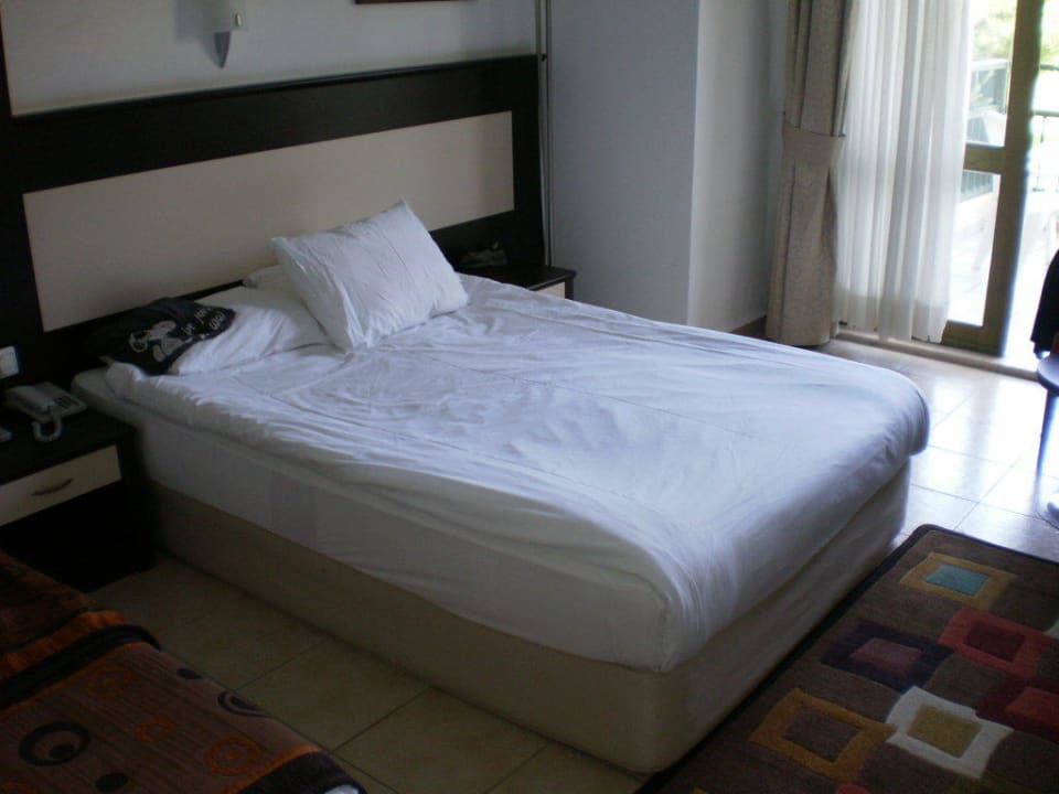 Hier liegt man nach der Sonne sehr gut Oz Hotels Incekum Beach