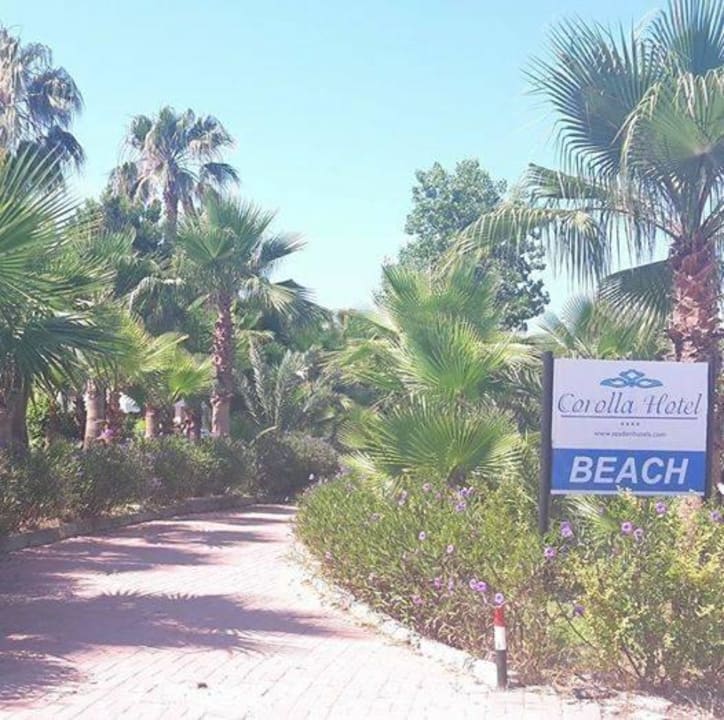 Weg zum Strand Seaden Corolla Hotel