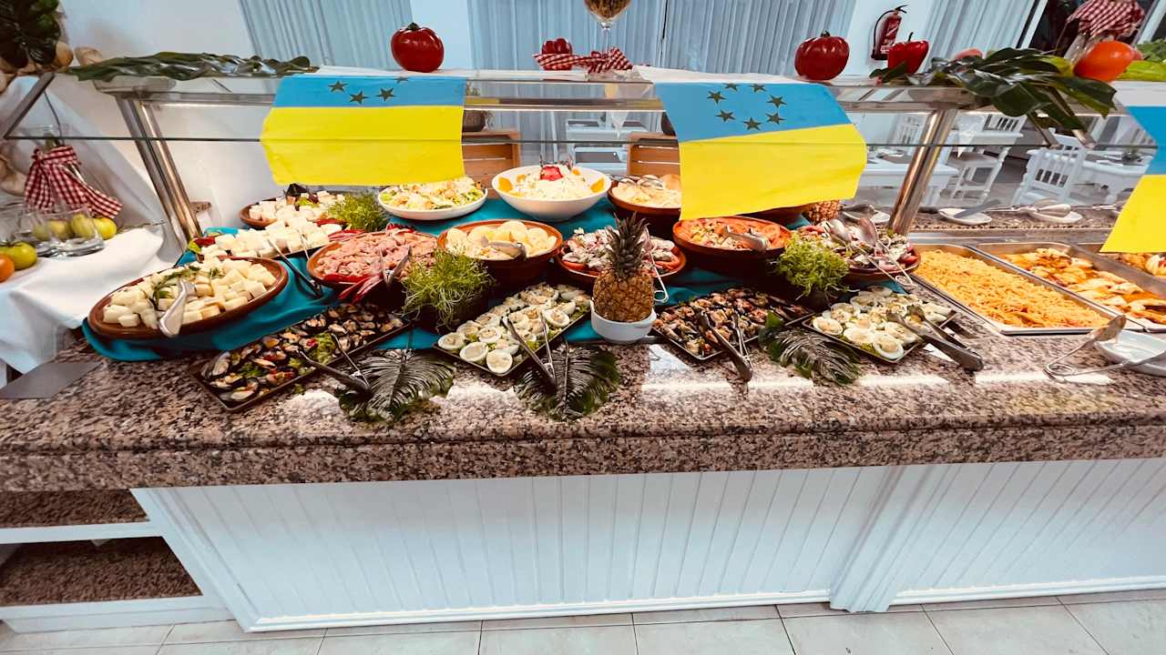 Gastro Skyview Hotel