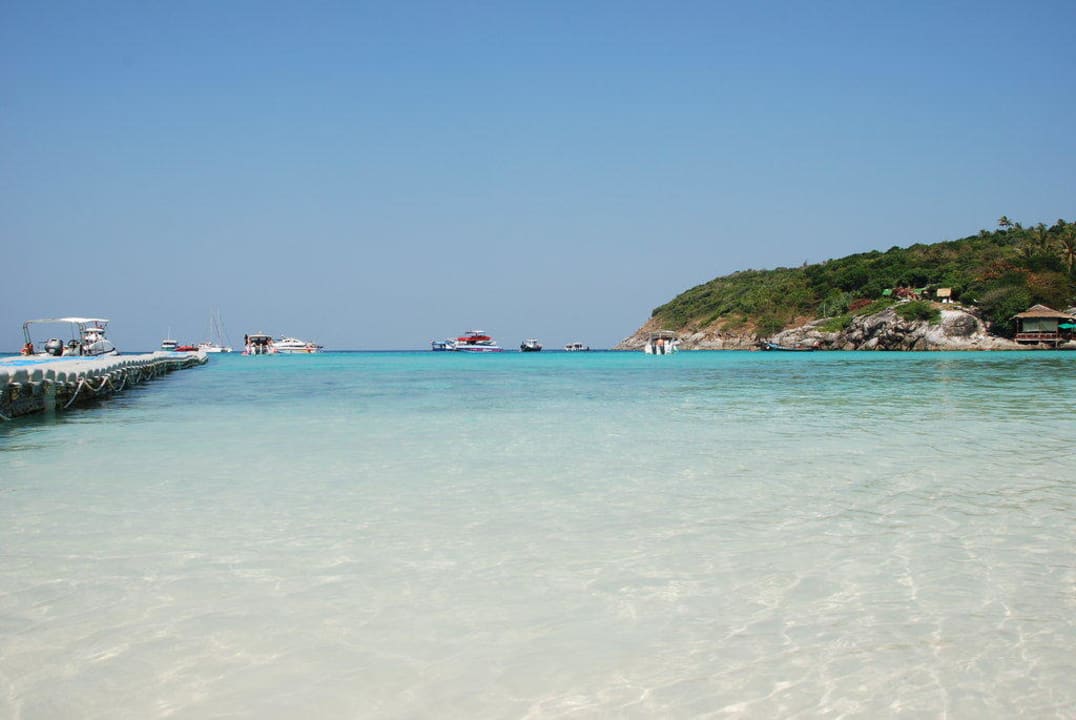 Kristallklares Wasser Hotel The Racha