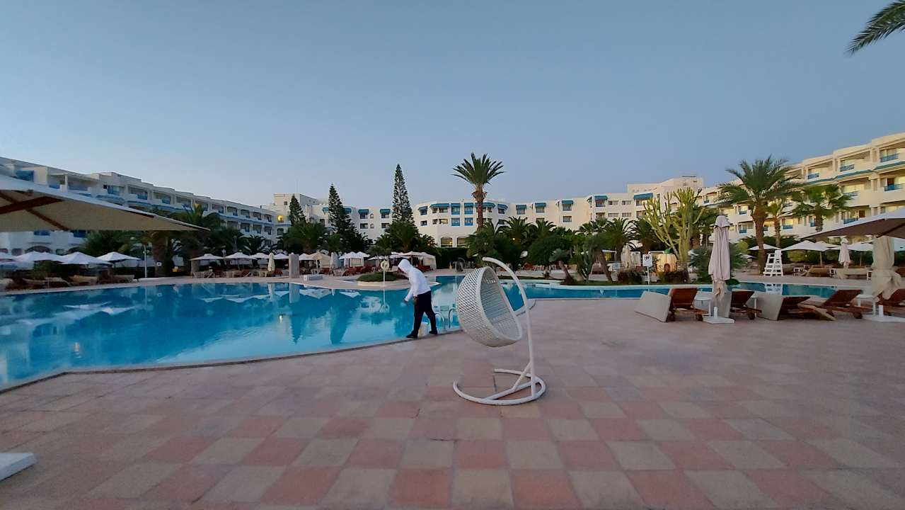 Pool Sentido Bellevue Park