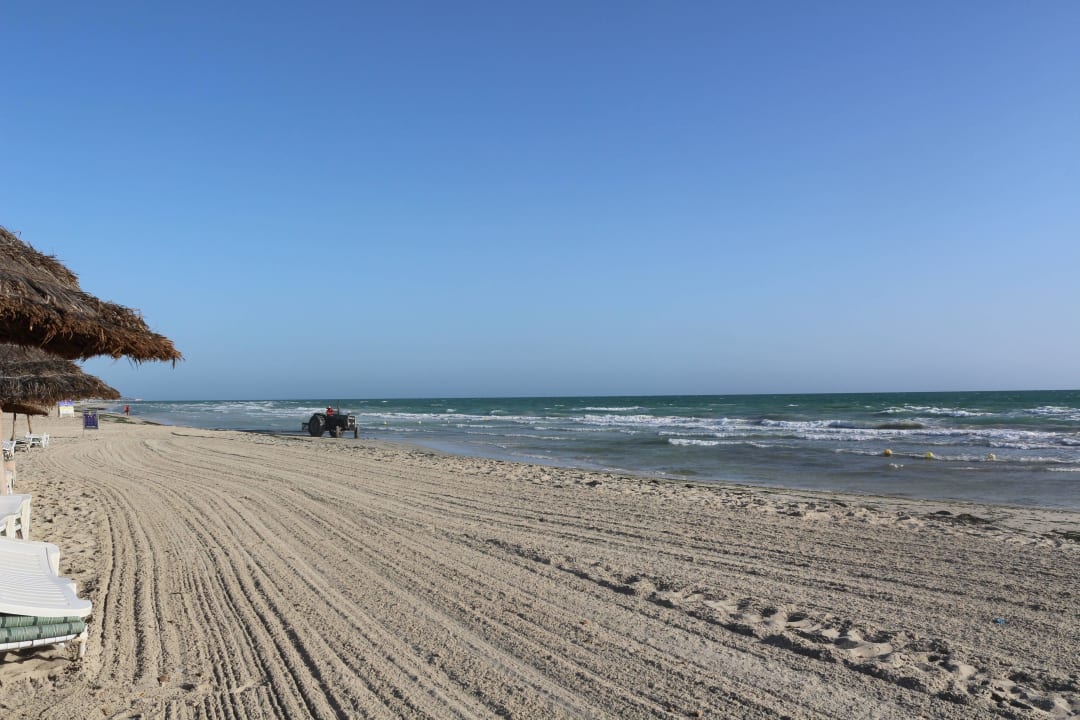 Strand Reinigung Djerba Plaza Thalasso & Spa