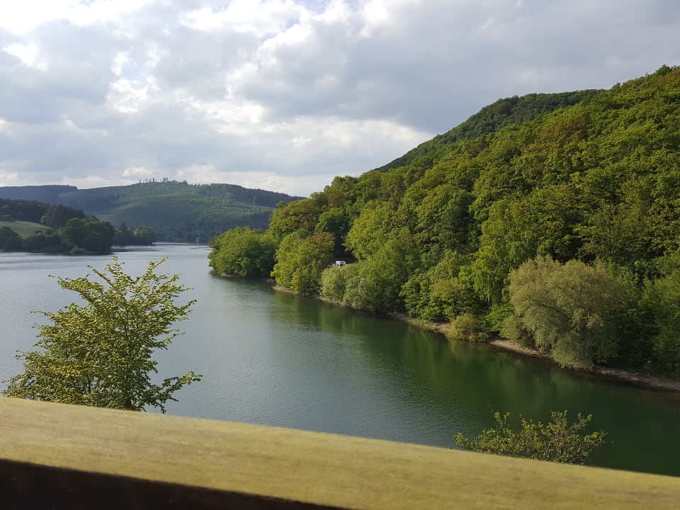 Blick vom Balkon auf den Diemelsee Göbel's Seehotel Diemelsee