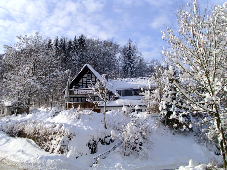Außenansicht Gasthof Braun Schmallenberg Ohlenbach