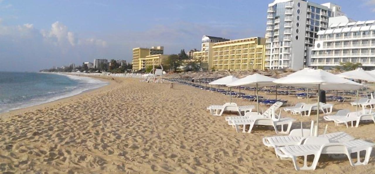 Золотой пляж Hotel Glarus