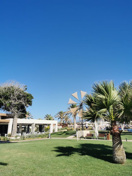 Gartenanlage Anissa Beach & Village