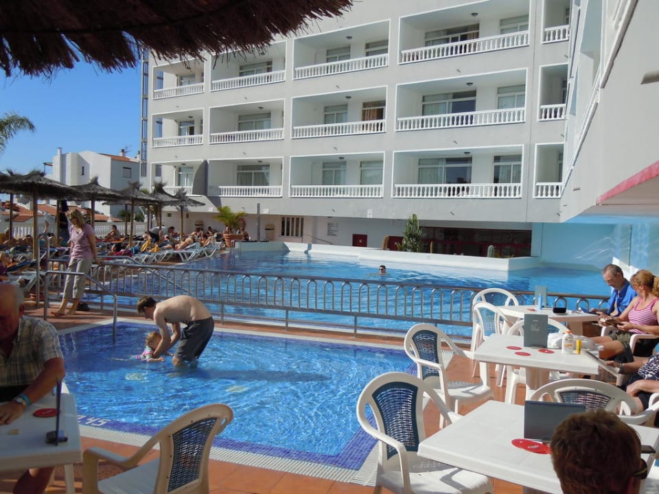 Pool BLUESEA Lagos de Cesar