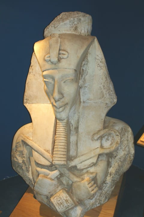 Im Hotelmuseum Pickalbatros Alf Leila Wa Leila Resort - Neverland Hurghada