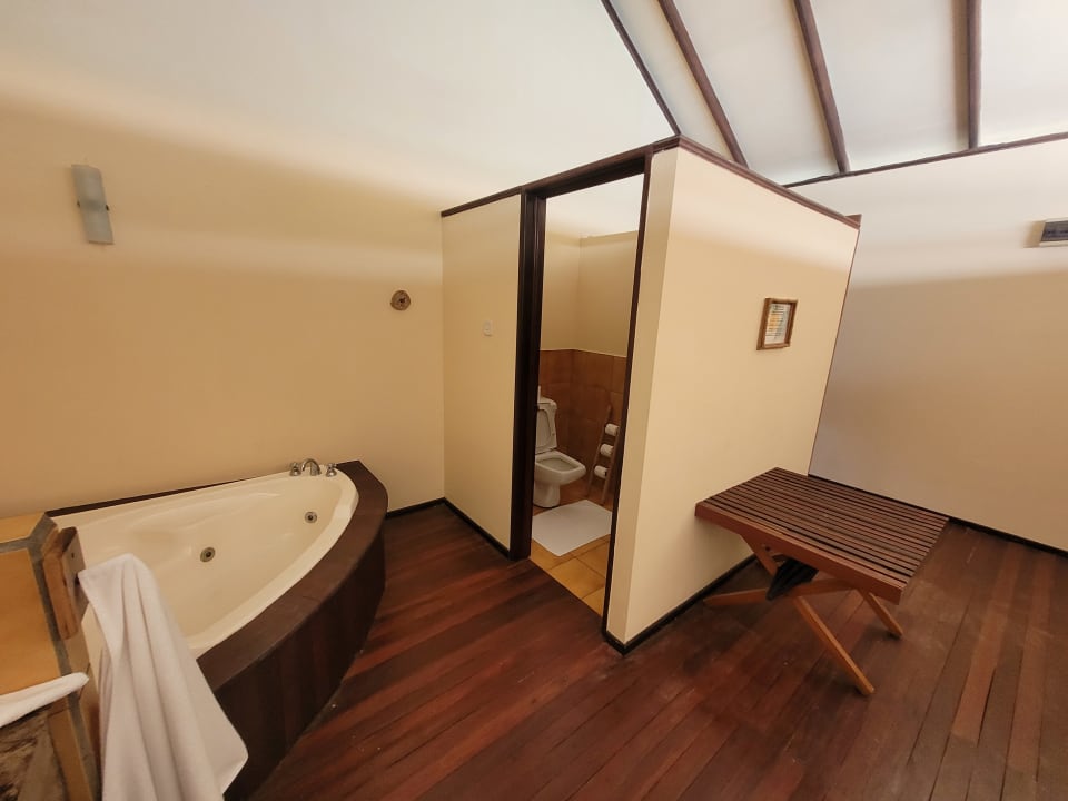 Zimmer Filitheyo Island Resort