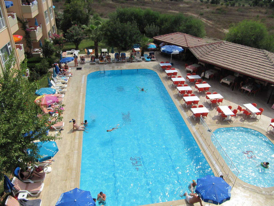 Die Aussicht des Pools vom Balkon New Garden Hotel Side