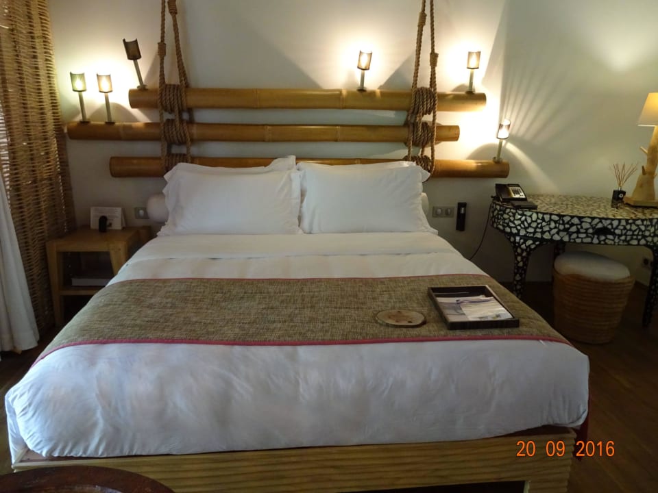 Beach-Villa Constance Moofushi Maldives