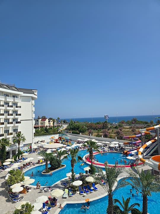Pool Calido Maris Hotel