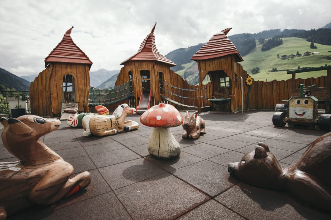 Sport & Freizeit Kinderhotel Waldhof