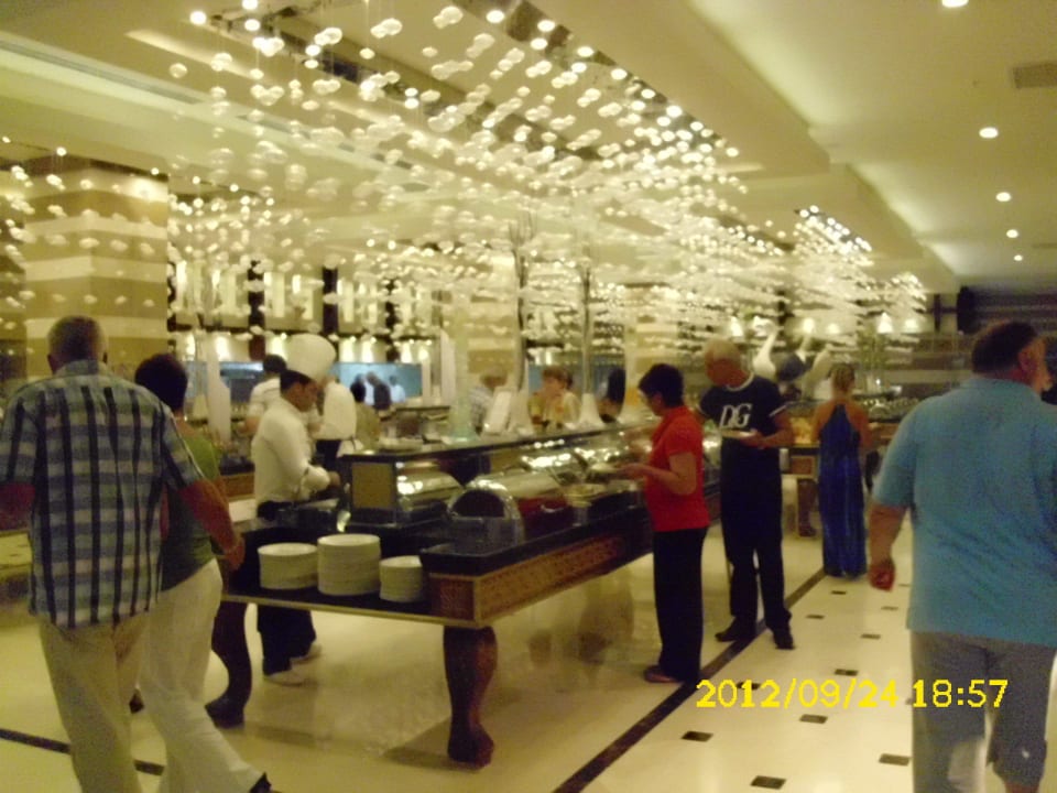 Buffet Diamond Excellence Resort & Spa