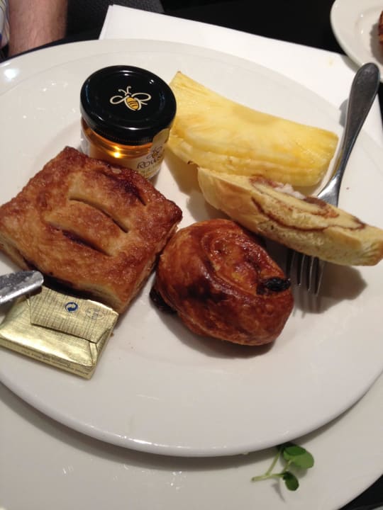 Süße Teilchen DoubleTree by Hilton Hotel London - Tower of London