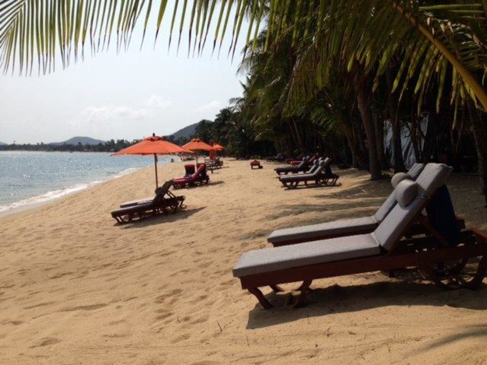 Strand rechts vom Hotel Santiburi Koh Samui